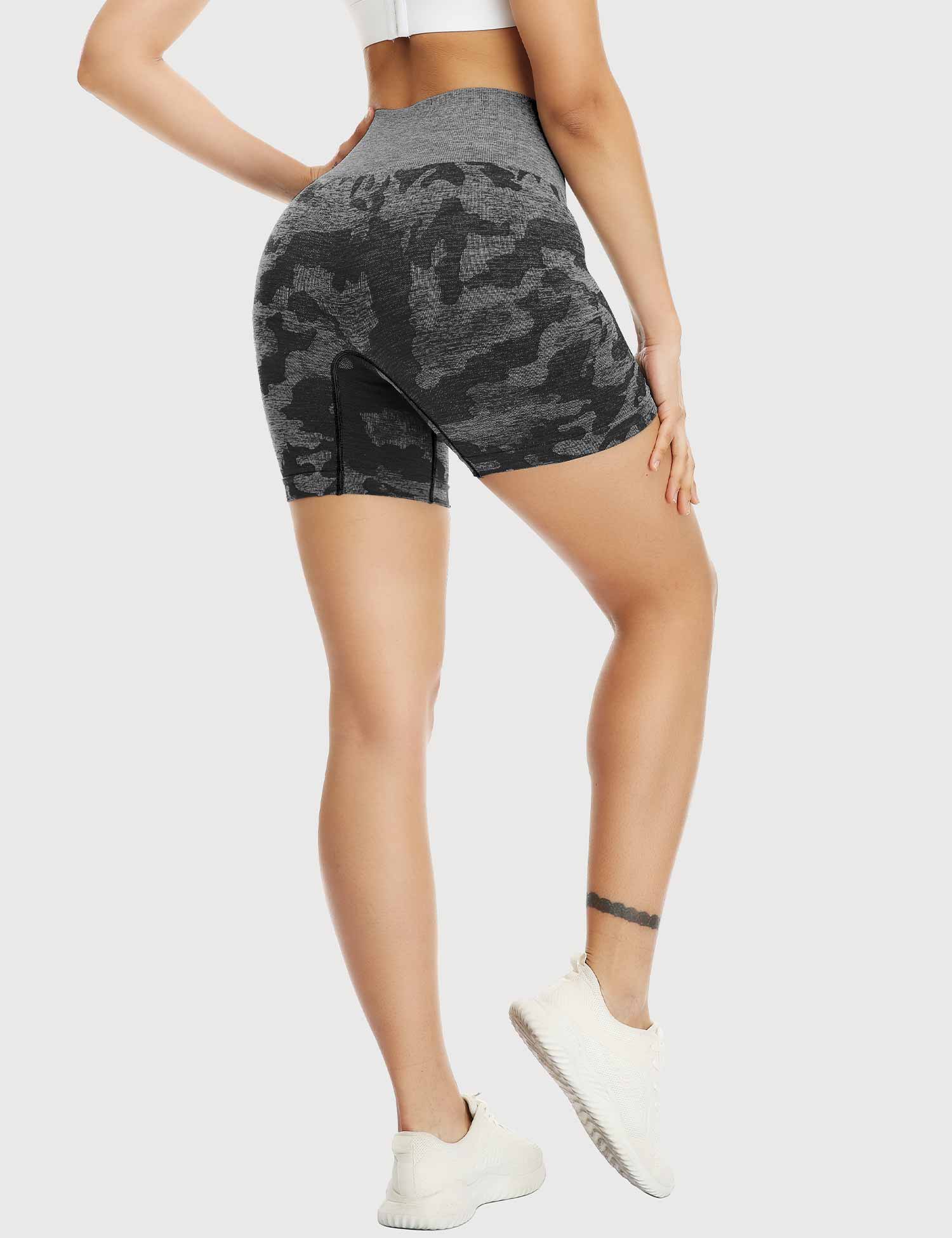 Yeoreo Camo Shorts Sin Costuras