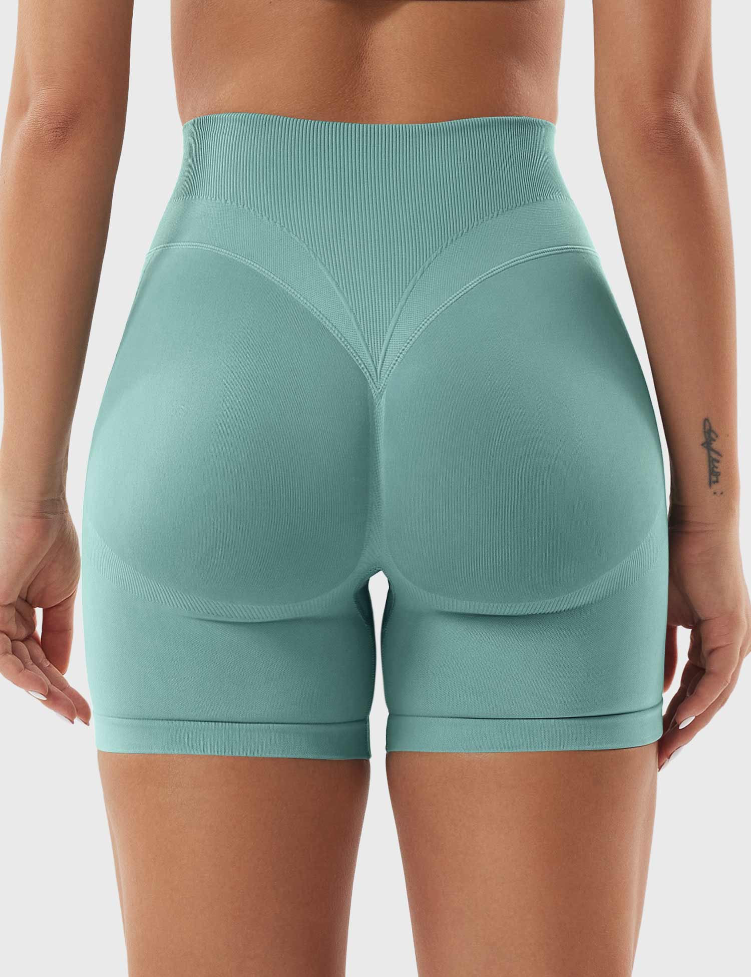 Yeoreo Patrica 4.5" Seamless Shorts