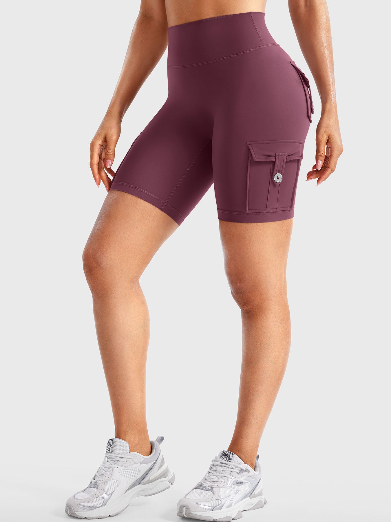 Yeoreo Hedda V-Waist Cargo Cycling Shorts